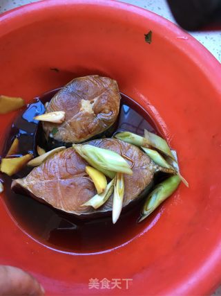 “酸甜美食”糖醋鲅鱼的做法步骤：3