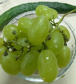 黄瓜葡萄饮的做法步骤：1