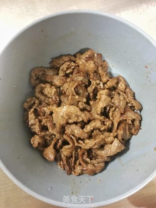 干炒牛河的做法步骤：3