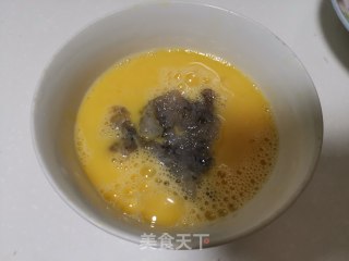 牛牛的减脂餐—鲜虾厚蛋烧配虾仁的做法步骤：3