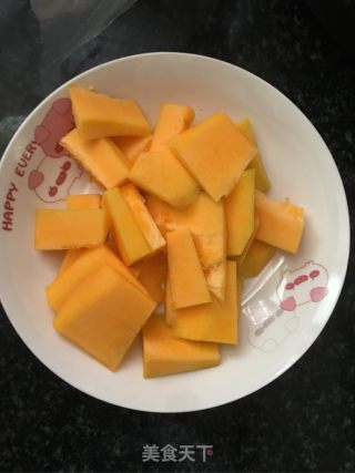 南瓜泥蒸蛋的做法步骤：1