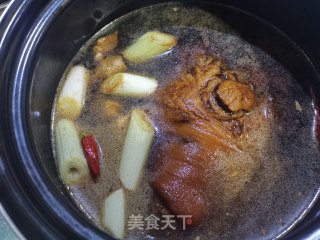 红焖肘子的做法步骤：6