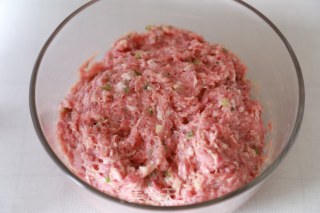 山药肉丸汤的做法步骤：2