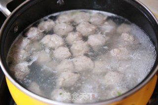 山药肉丸汤的做法步骤：3