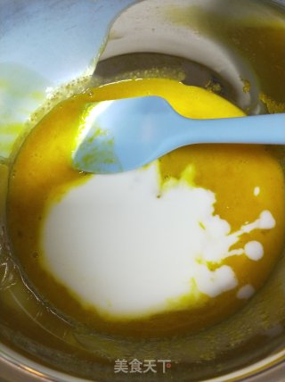 蒸出来的美味……八寸戚风蛋糕的做法步骤：2