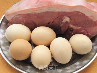红烧肉卤鸡蛋的做法步骤：1