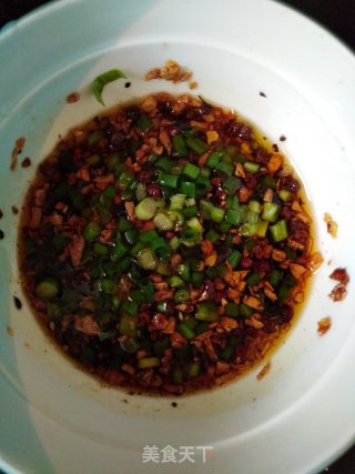 官官抄手“香菇，胡萝卜肉馅儿”的做法步骤：7