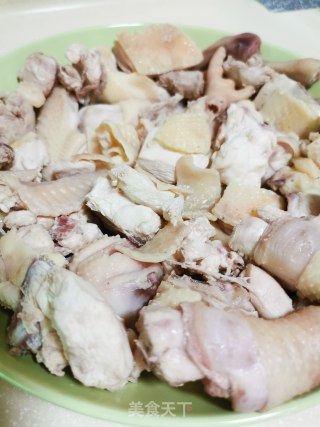 清凉滋补椰子鸡的做法步骤：1