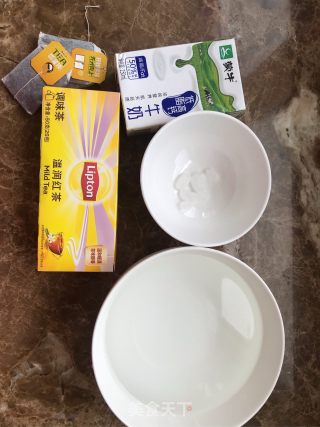 焦糖奶茶的做法步骤：1
