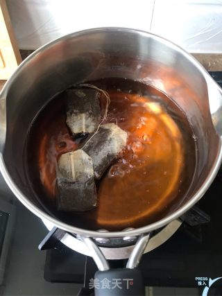 焦糖奶茶的做法步骤：2