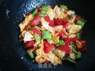 西红柿青椒炒鸡蛋的做法步骤：10