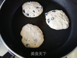 亚麻籽粉蓝莓松饼的做法步骤：5