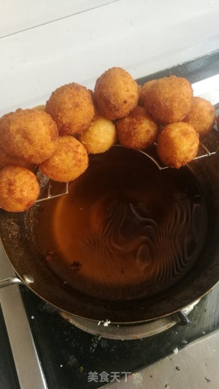 虾泥土豆丸子的做法步骤：9
