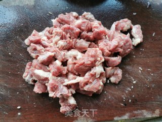 番茄牛腩的做法步骤：1