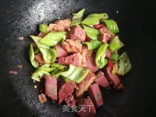 青椒炒牛肉的做法步骤：8