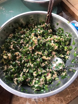 鸡蛋，肉，韭菜盒子的做法步骤：3