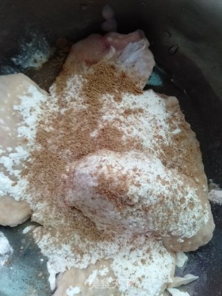 盐焗鸡中翅的做法步骤：2
