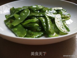 清炒荷兰豆的做法步骤：3