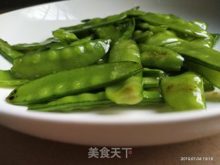 清炒荷兰豆的做法步骤：4