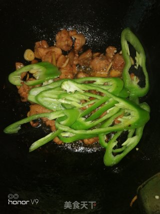 鸡肉炒苦瓜的做法步骤：5