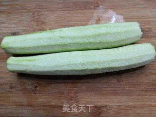 丝瓜炒鸡蛋的做法步骤：2