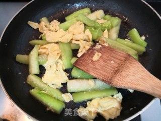 丝瓜炒鸡蛋的做法步骤：17