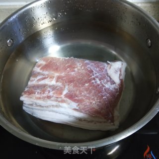 梅菜扣肉的做法步骤：4