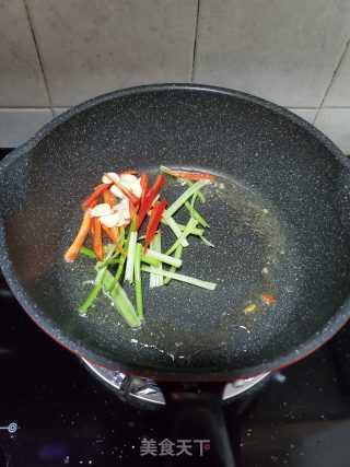 土豆丝炒肉丝的做法步骤：8