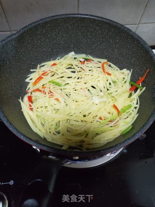 土豆丝炒肉丝的做法步骤：10