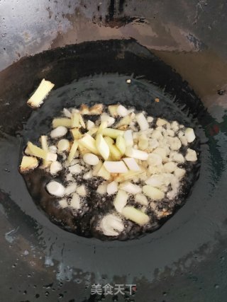 土豆青椒烧鸡块的做法步骤：4