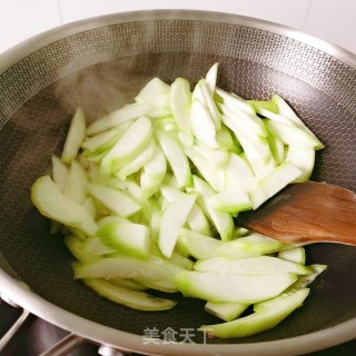 辣味丝瓜的做法步骤：5