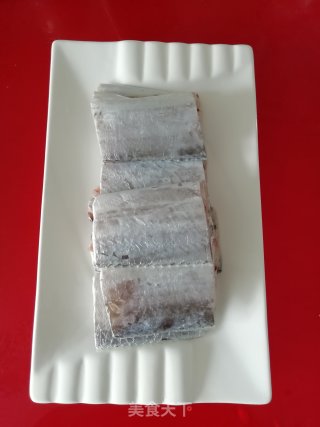 小满日食记之番茄红烧带鱼的做法步骤：2