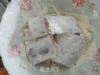 小满日食记之番茄红烧带鱼的做法步骤：5