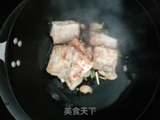 小满日食记之番茄红烧带鱼的做法步骤：11