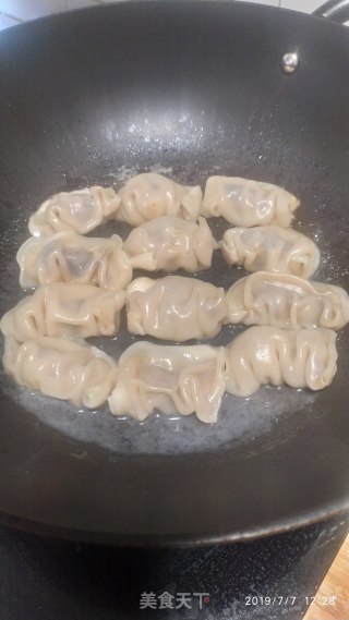 水煎冰饺的做法步骤：8