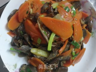 荤菜…………卤鸭胗炒胡萝卜的做法步骤：6