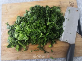蒜香莴笋叶的做法步骤：3