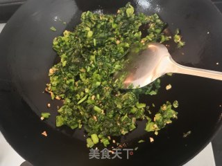 蒜香莴笋叶的做法步骤：12