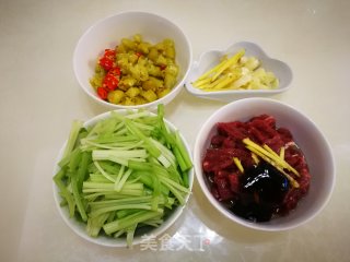 野山椒牛肉的做法步骤：1