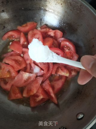 西红柿牛腩豆腐汤的做法步骤：4