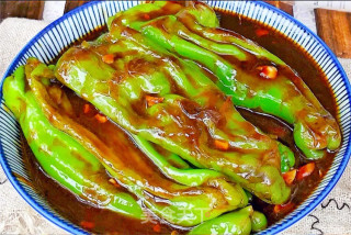 红烧青椒的做法步骤：6