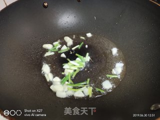 香肠焖茄子的做法步骤：2