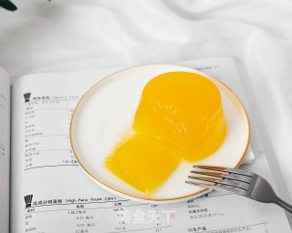 一款好吃易做的低成本果冻布丁的做法步骤：4