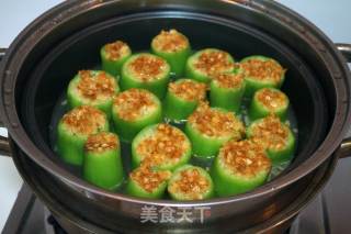 金蒜蒸丝瓜的做法步骤：9