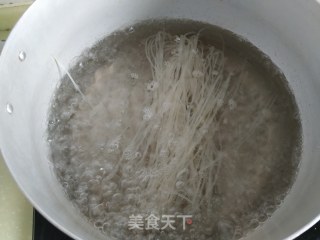 鸡蛋火腿米线的做法步骤：2