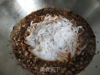 鸡蛋火腿米线的做法步骤：9