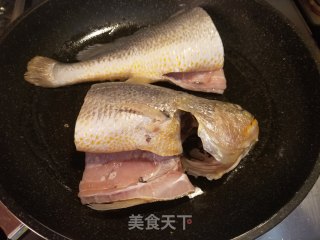 红烧黄花鱼的做法步骤：2