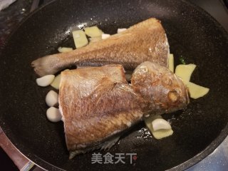 红烧黄花鱼的做法步骤：3
