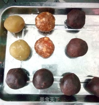 广式月饼的做法步骤：4