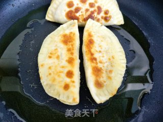 梅干菜鸡蛋馅盒子的做法步骤：11